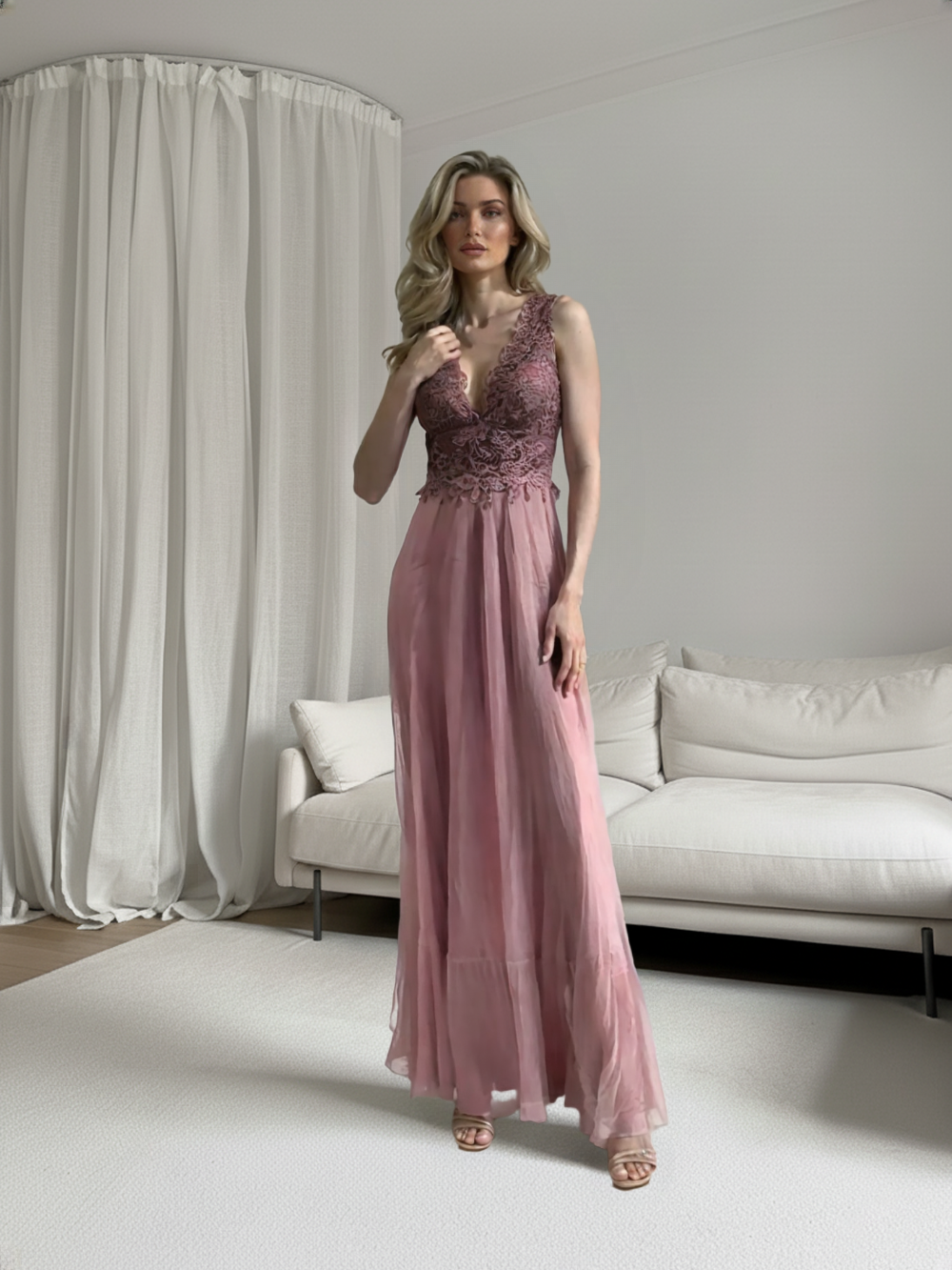 Emma Wu Design Vestido Largo 8657 en Gasà Elegante y Sencilla con Diseño de Cuello Profundo para Mujer