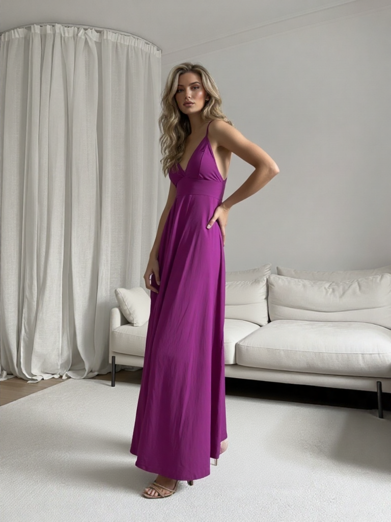 VESTIDO LARGO ELÁSTICO BRILLANTE  Este vestido largo de Emma Wu Design 6241 es perfecto para ocasiones especiales. Su diseño elegante y brillante lo hace ideal para eventos festivos. La composición del material es 85% poliéster y 15% elastano